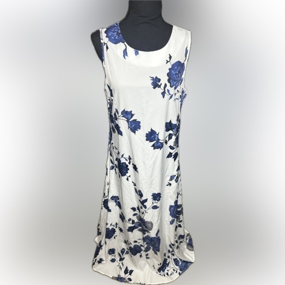 JustFashionNow Maxi Summer Sun Dress White and Blue Sleeveless size Medium